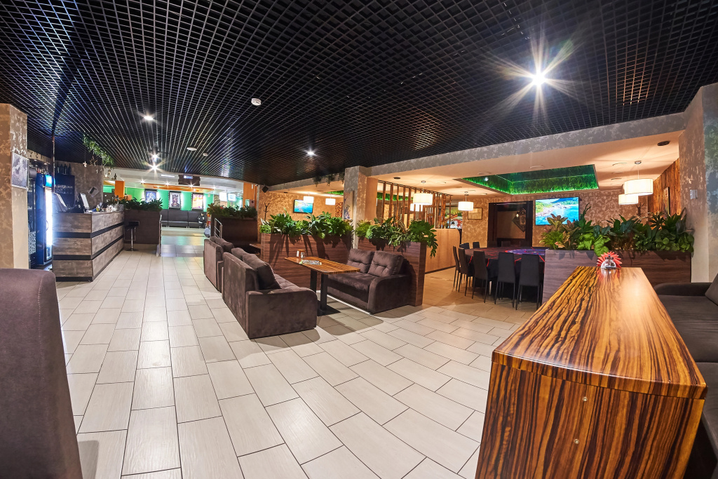 Lobby & Reception