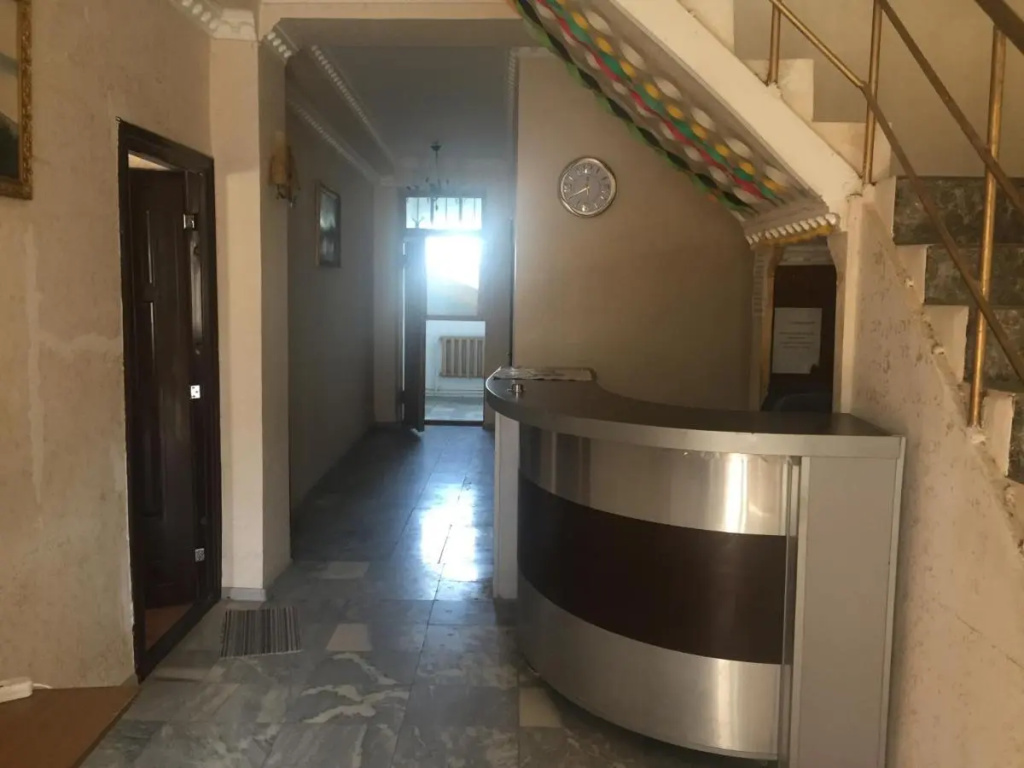 Lobby & Reception