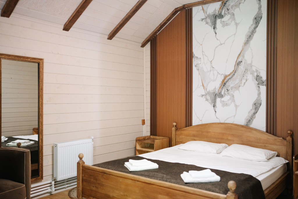Double room (full double bed)