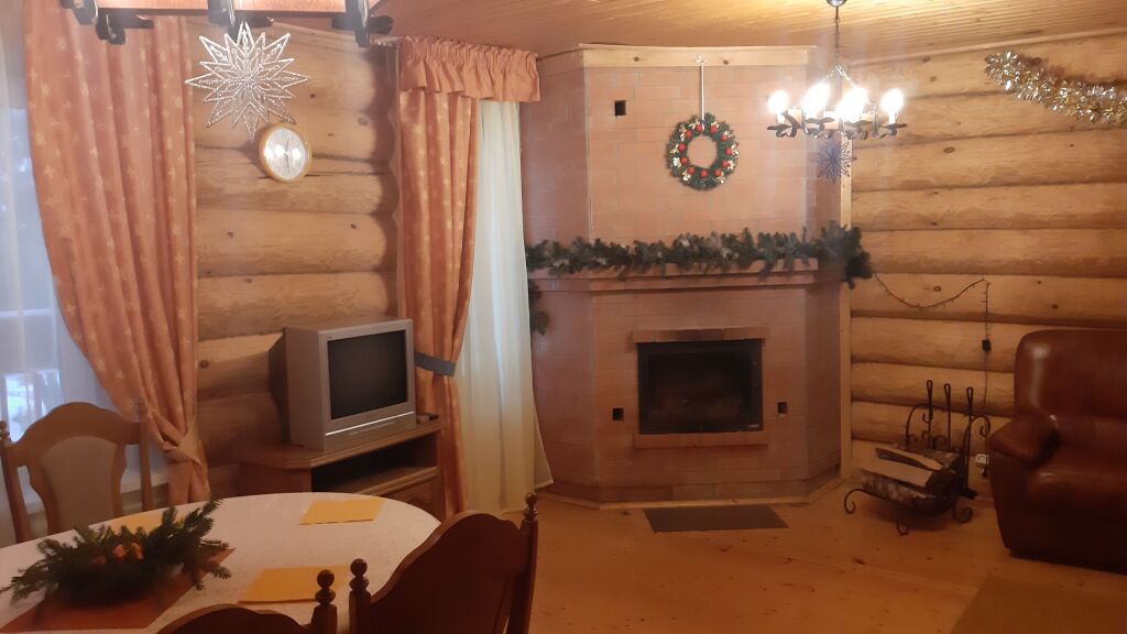 Семейный коттедж с балконом в Можжевеловый бор