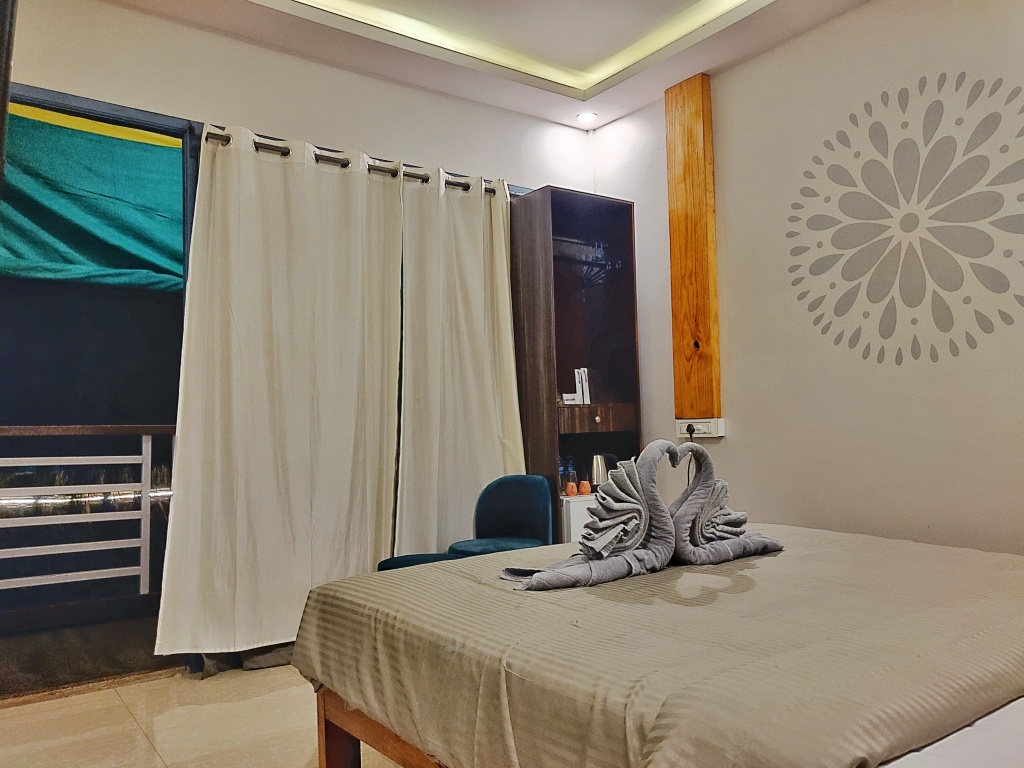 Artisan Resort And Cafe Hotel