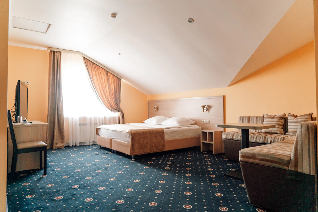 Family Double room (full double bed)