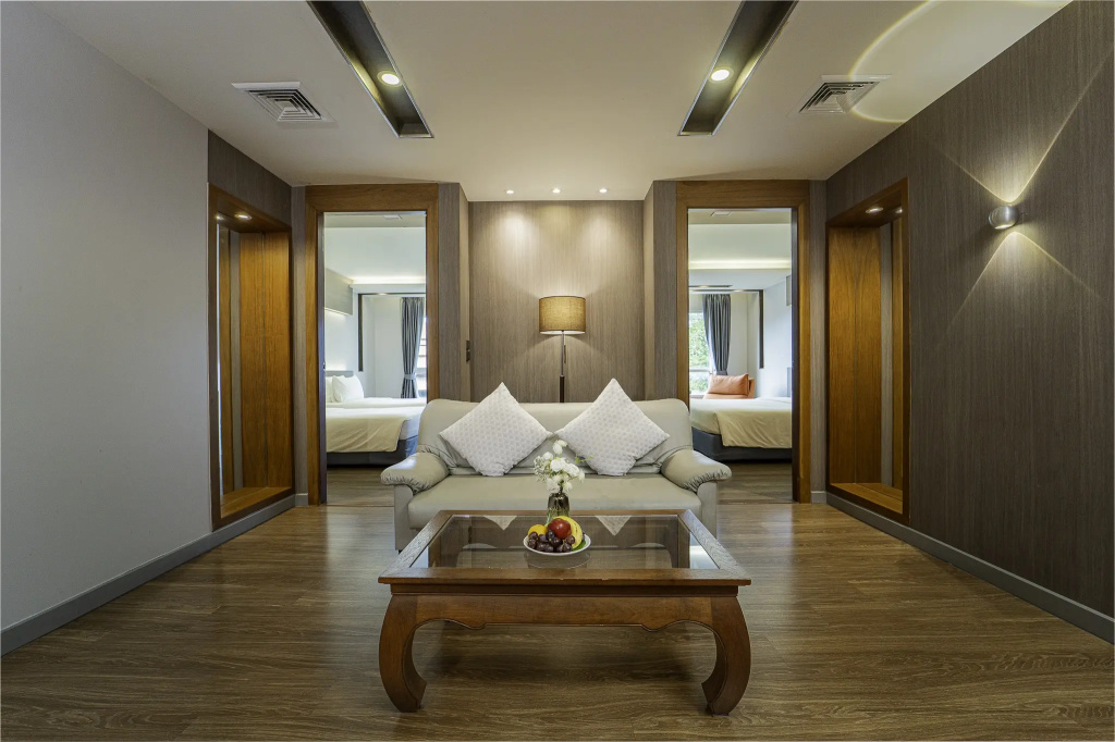 2 Bedrooms Standard Family room