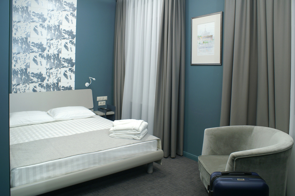 Radio Hotel Room Type - Standard Double room full double bed