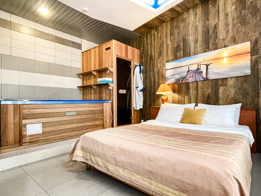 Double Apartment with balcony and with sea view (full double bed)