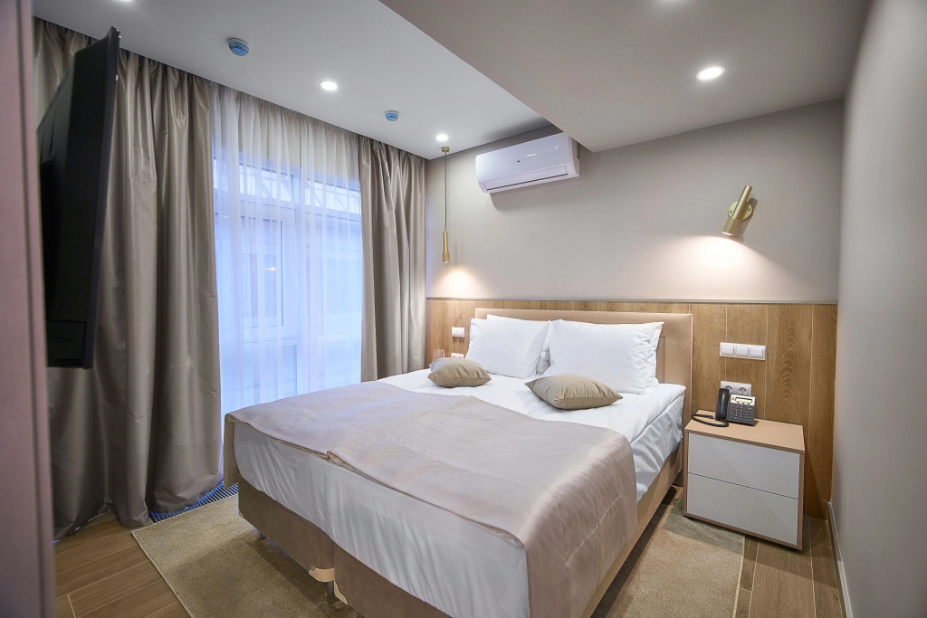 Mirror Light Apart-hotel Room Type - Double Suite with city view twin beds