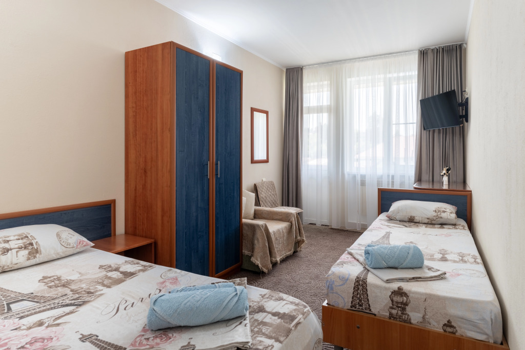 Трёхместный номер Standard с балконом и с красивым видом из окна в Гостевой дом