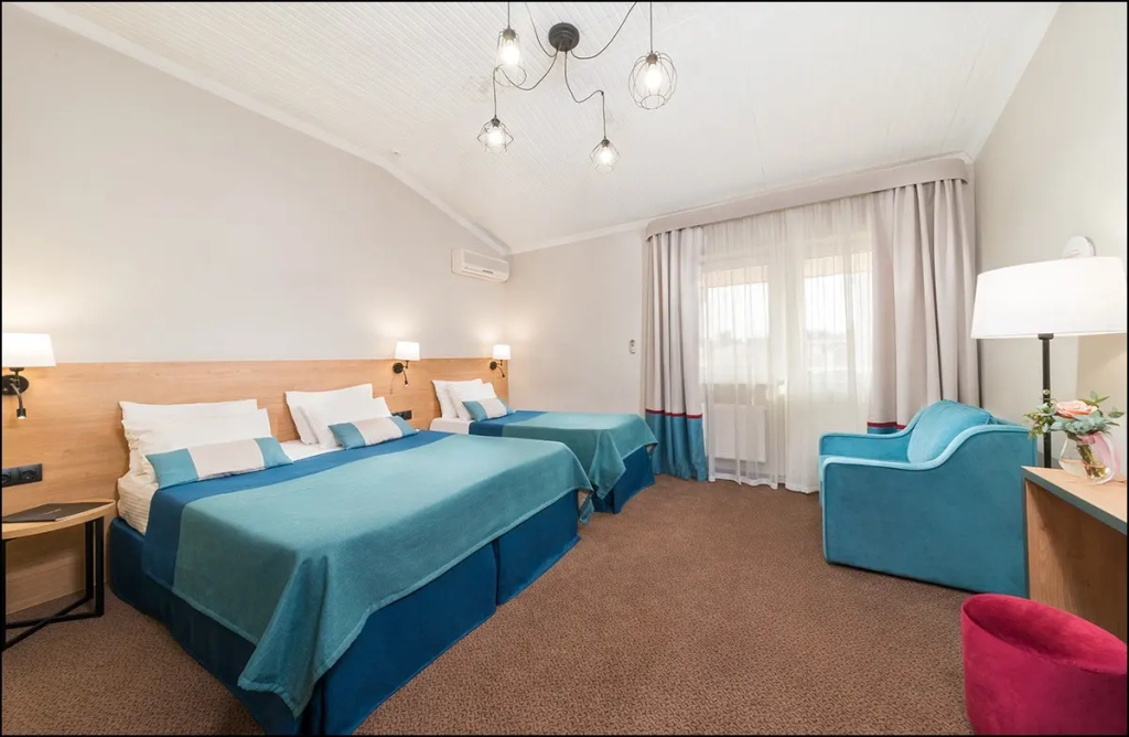 Albatros GC Hotel Room Type - Standard Triple room with balcony and with city view