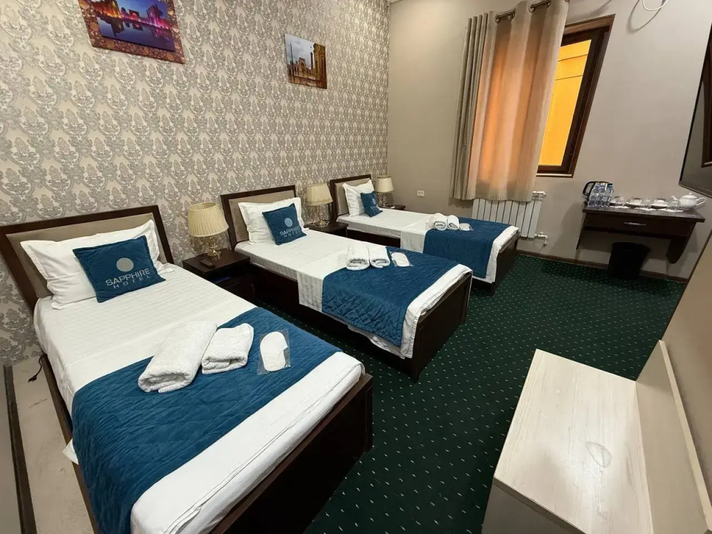 Standard Triple room