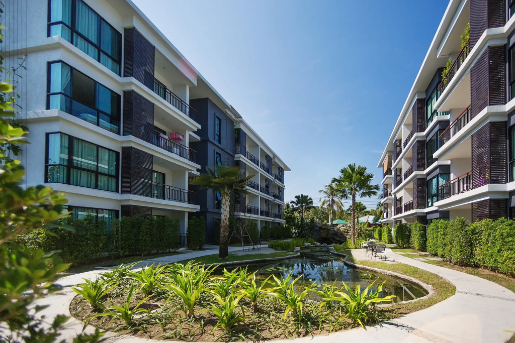 Suite Caranavi Rawai Beachfront by TropicLook Apartments