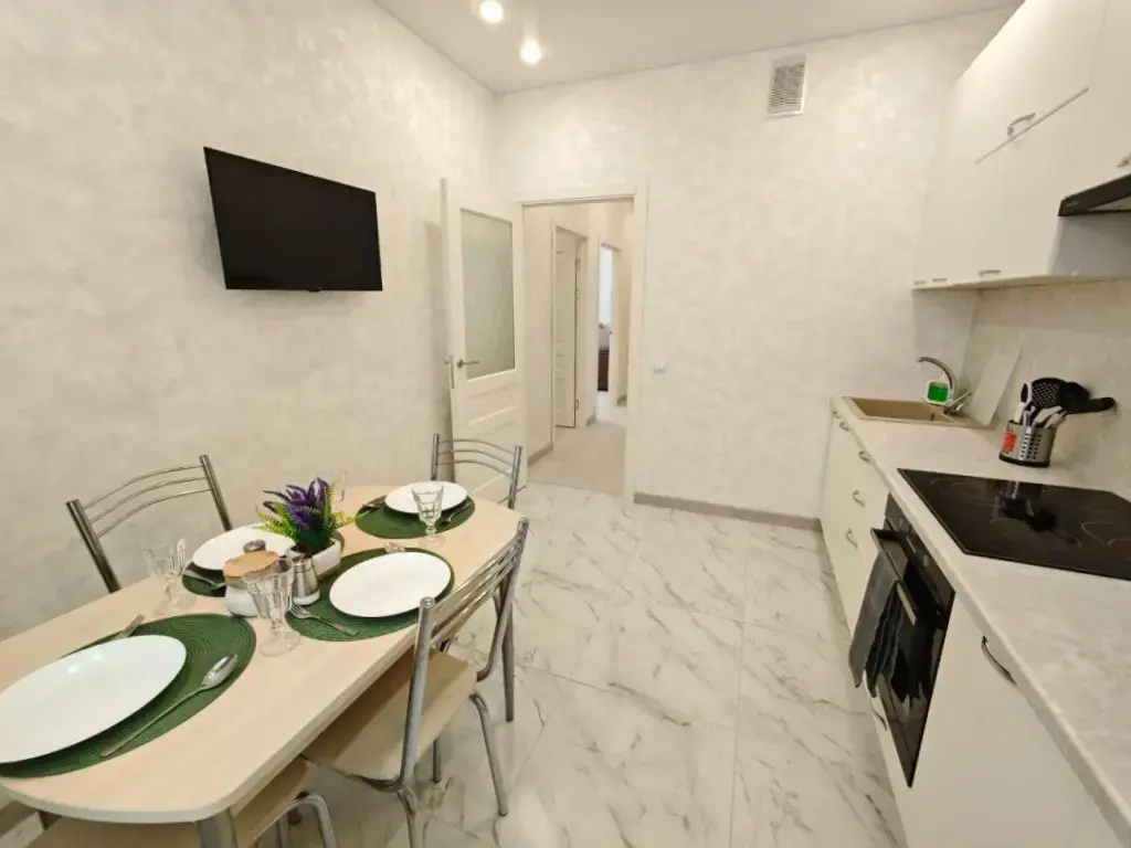 Отель Квартира на улице Аделя Кутуя 100 в Казани