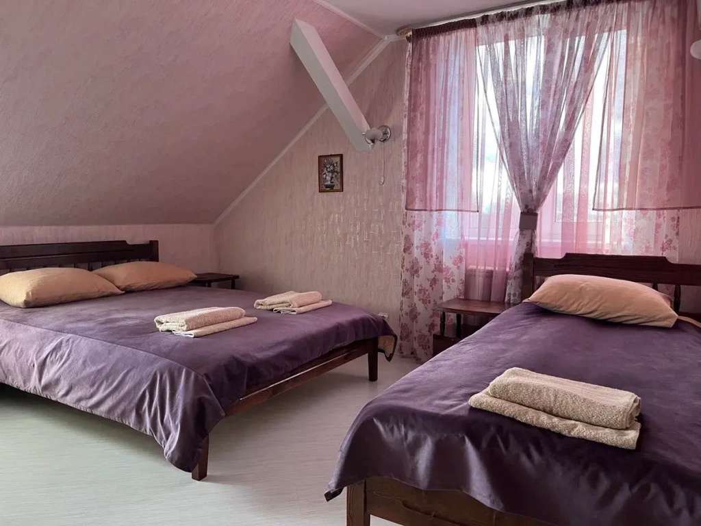Standard Triple Family room