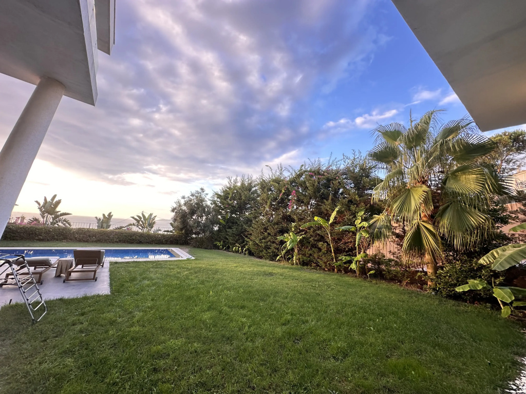 Dupleks Villa 4+1 s Chastnym Basseynom na Territorii Otelya 5* Bodrum Villa