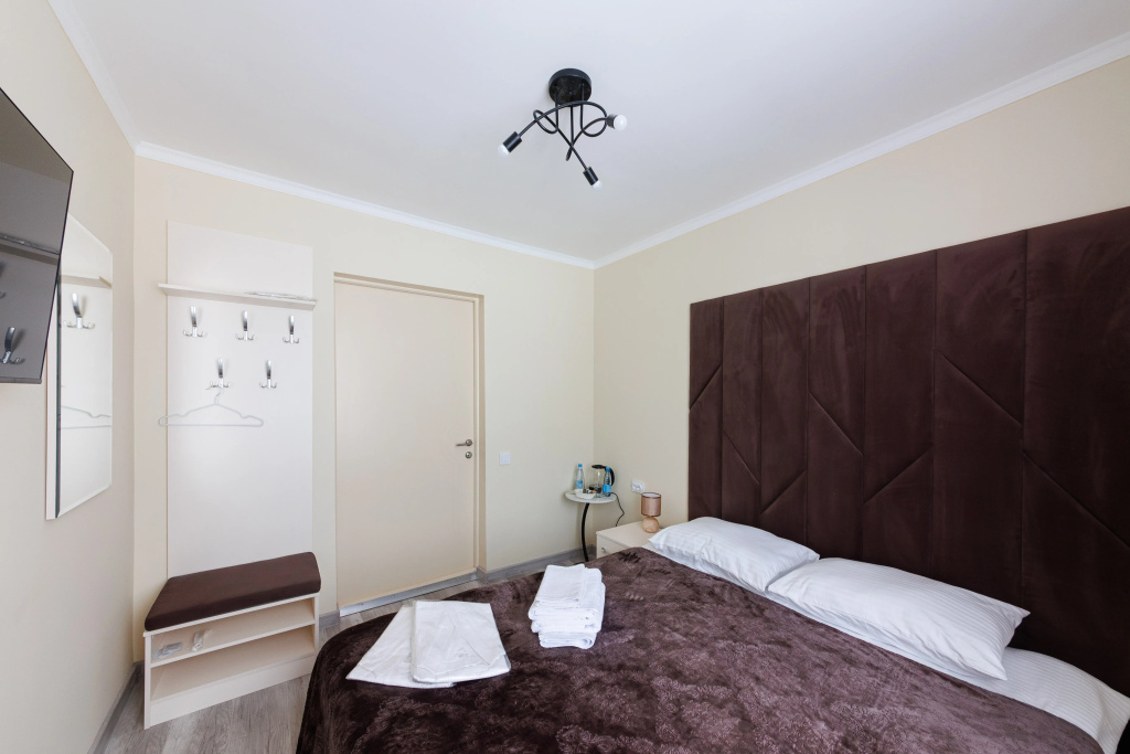 Economy room