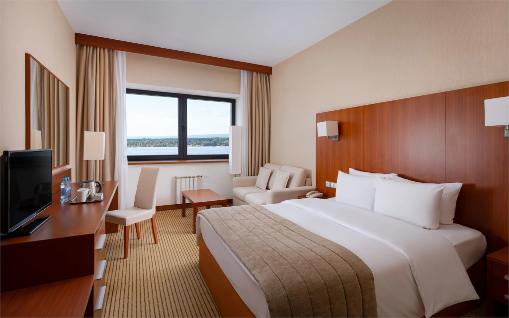 HolidayHall Samara Hotel Room Type - Standard with Sofa Double room with Volga river view full double bed