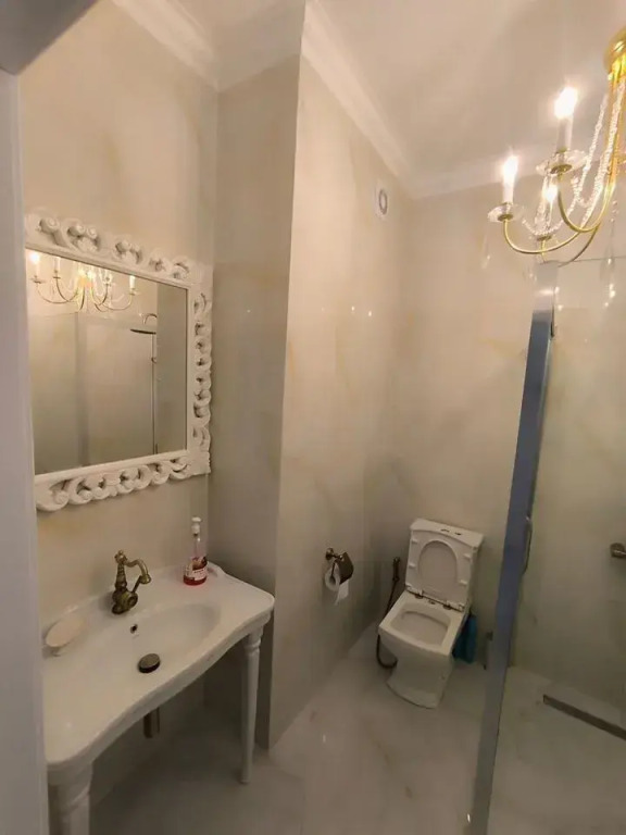 Квартира современная с видом на озеро - фото 13