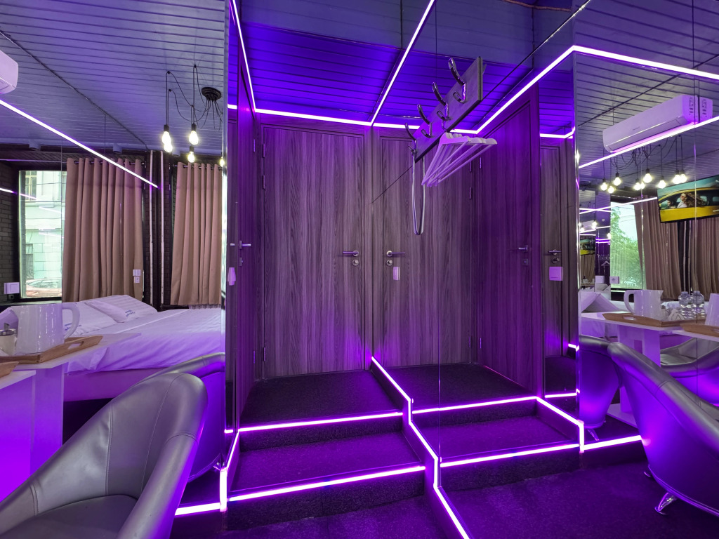 Двухместный номер Стандарт №8 двуспальная кровать в Gipnoz