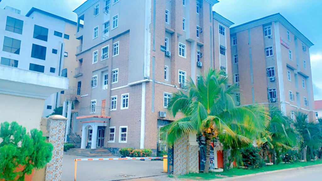 Roses Regency Suites Hotel