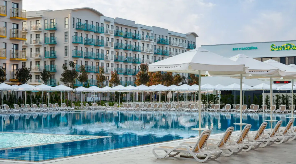 Отель Miracleon Город Mira Family Resort & SPA Anapa 5* — фото