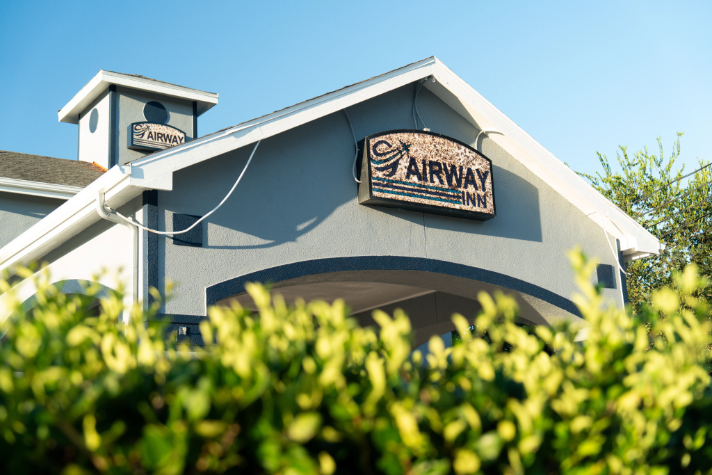 Airway Inn - IAH Airport Hotel