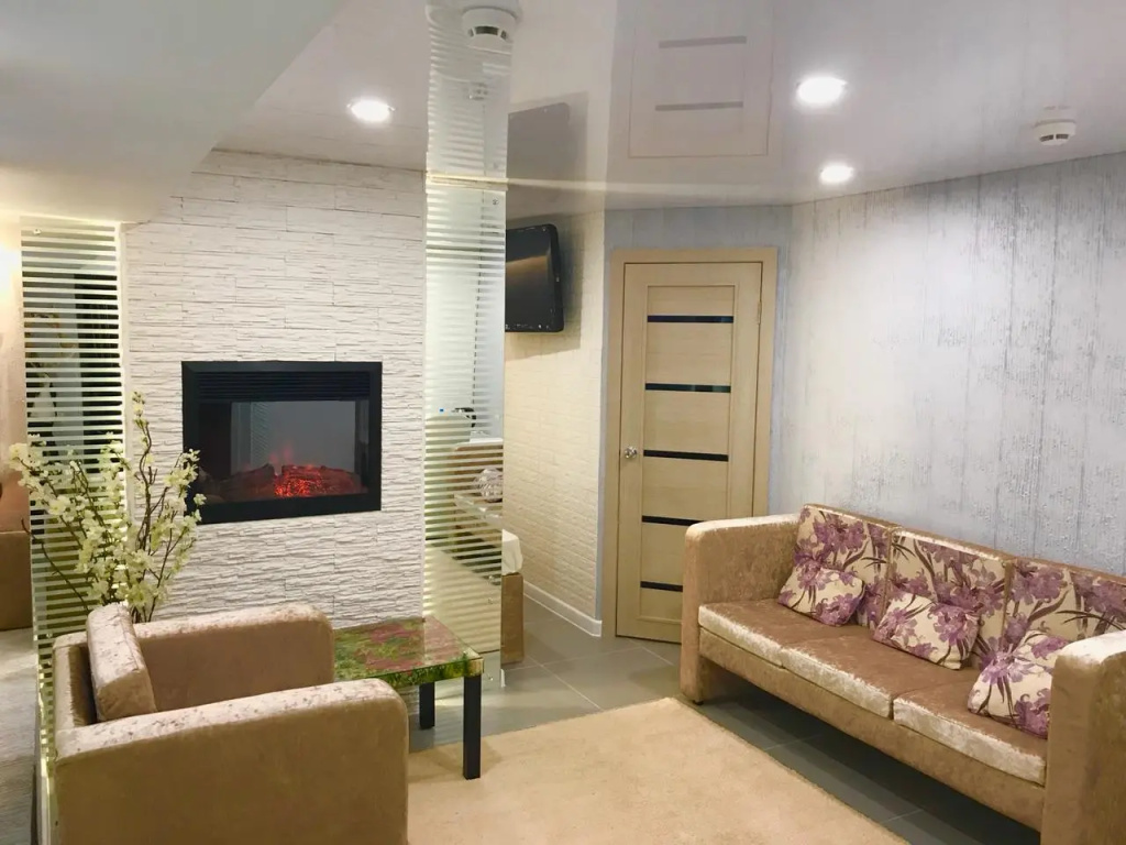 No. 12 no window Single Basement room