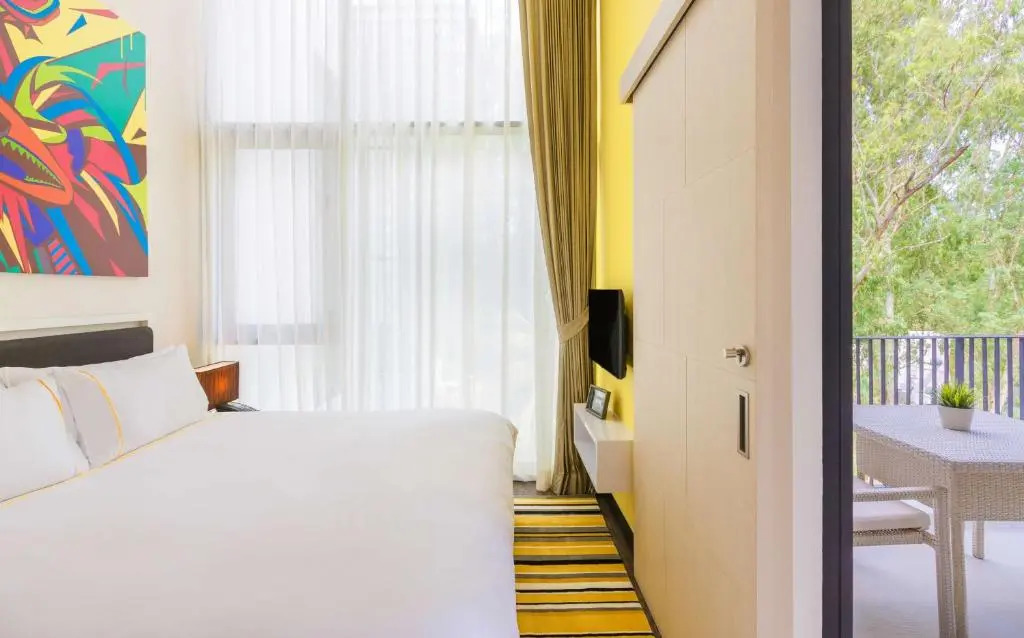 Двухместные лофт c 1 спальней с балконом двуспальная кровать в Отель Cassia Phuket, part of Banyan Group