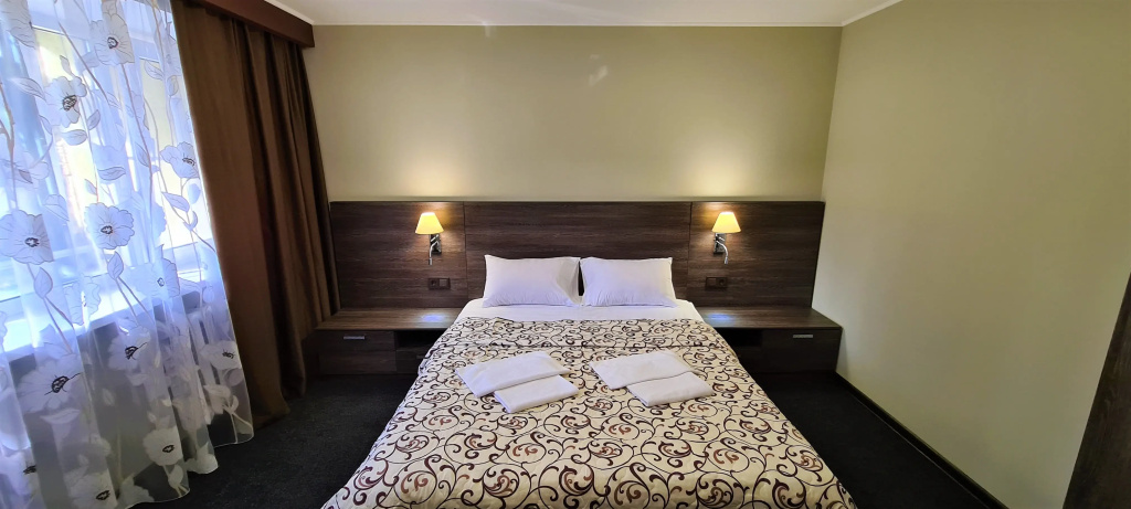 2 Bedrooms Suite with balcony
