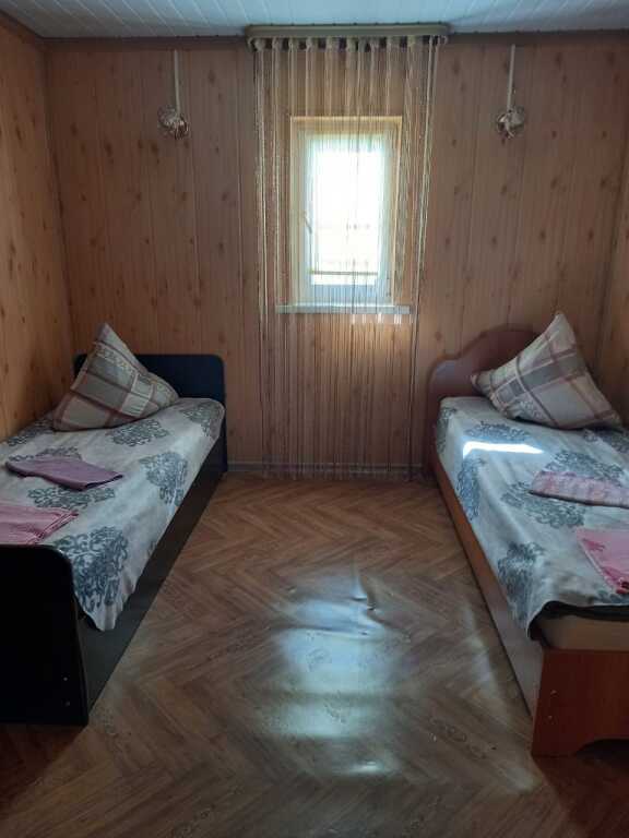 Четырёхместный полулюкс Comfort рядом с пляжем в Гостевой Дом на Берегу Волги