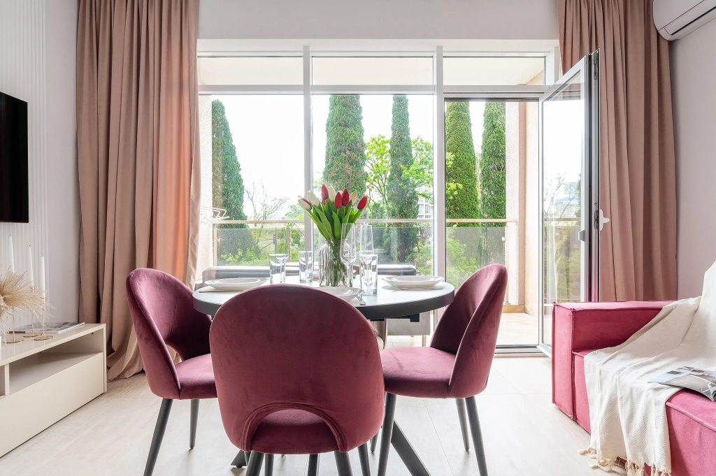 Апартаменты Red Apartment Светлана Парк Элис — фото