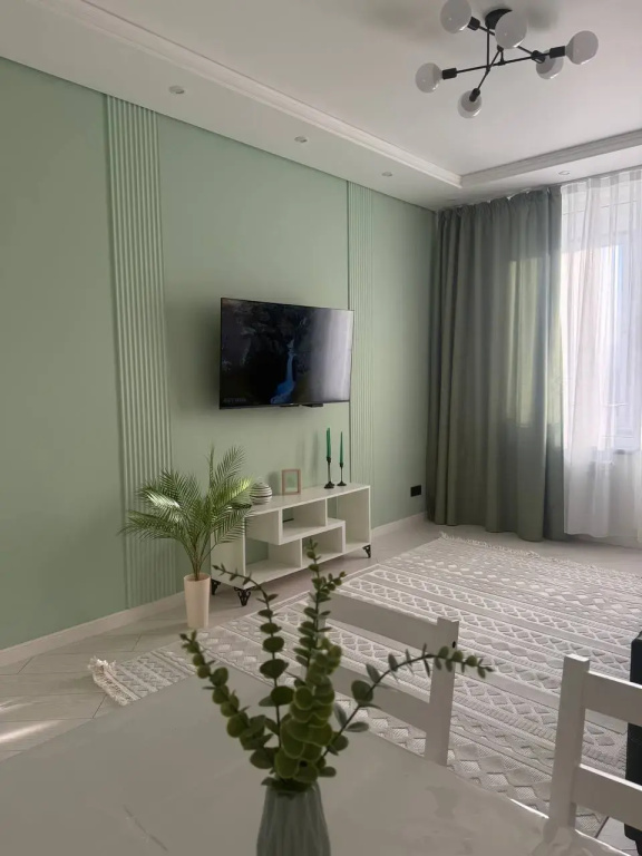 Svetlaya Uyutnaya Dvukhkomnatnaya Vozle Metro Flat