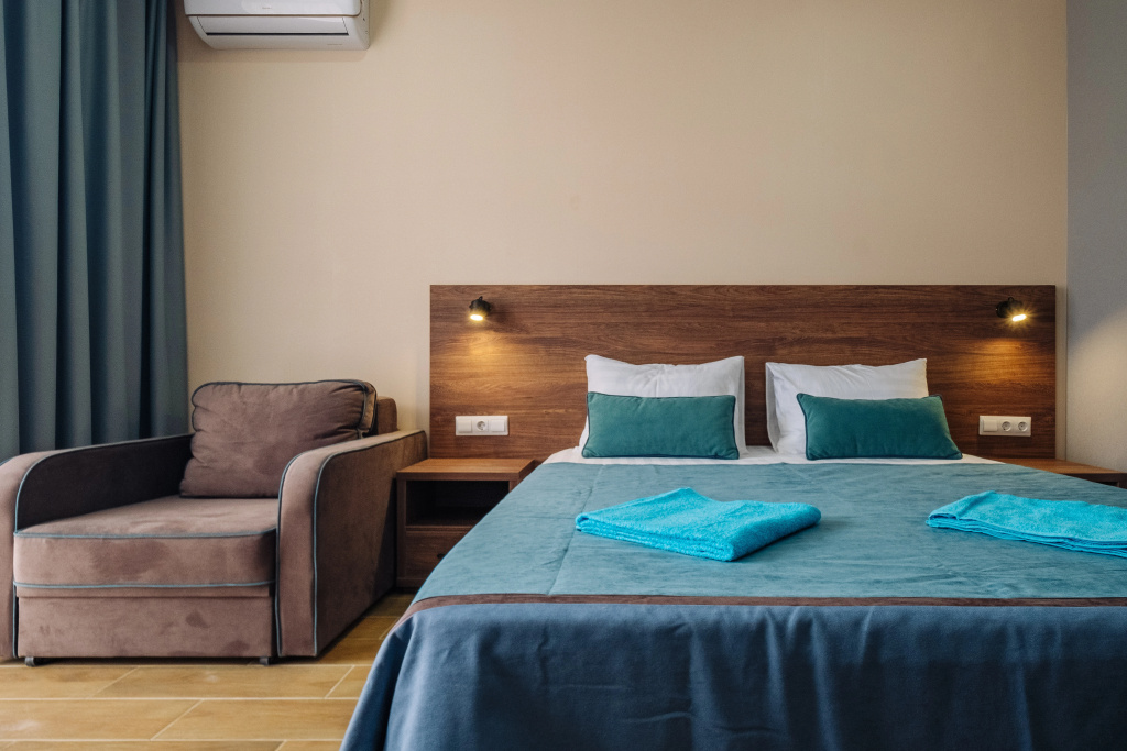 OneTime Hotel Room Type - Standard room with balcony