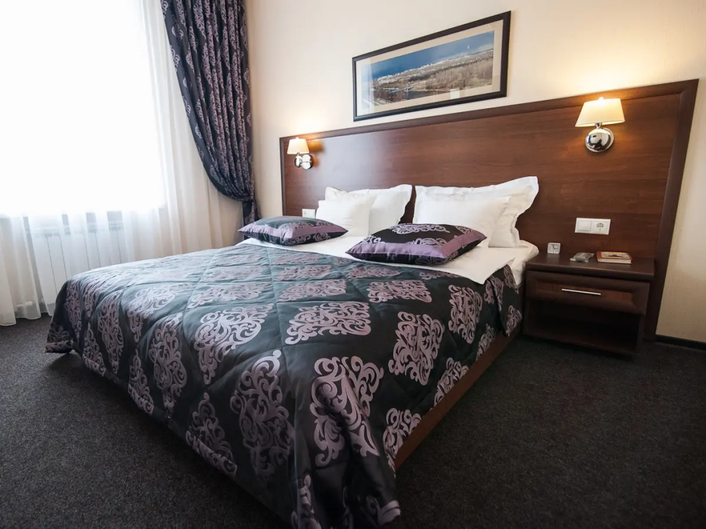 Slavyanskaya Hotel Room Type - Double Junior Suite full double bed