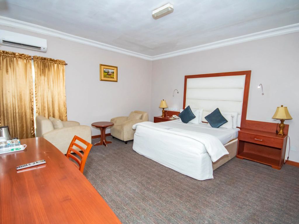 Hotel photo 11