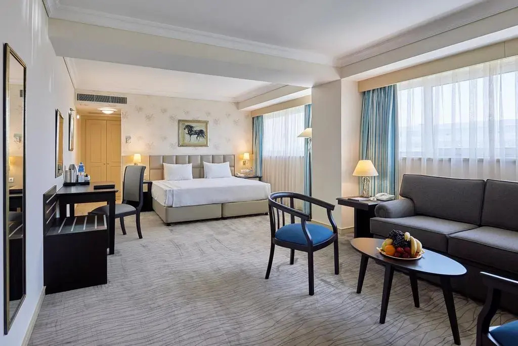 Отель Wyndham Tashkent — фото