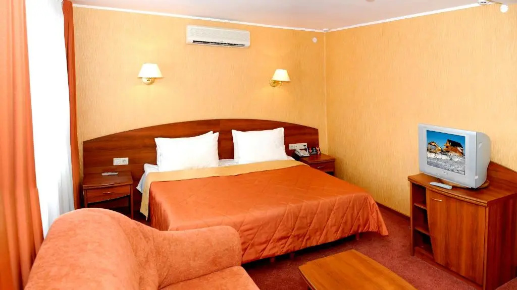 Double Junior Suite (full double bed)