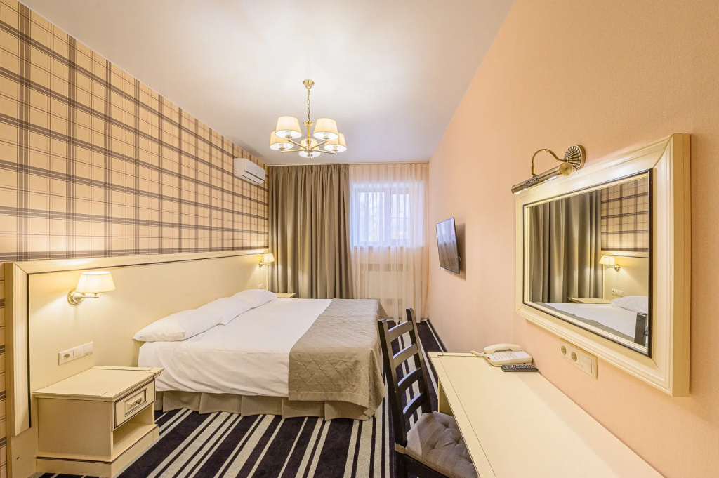 Chester Hotel Room Type - Standard Double room full double bed