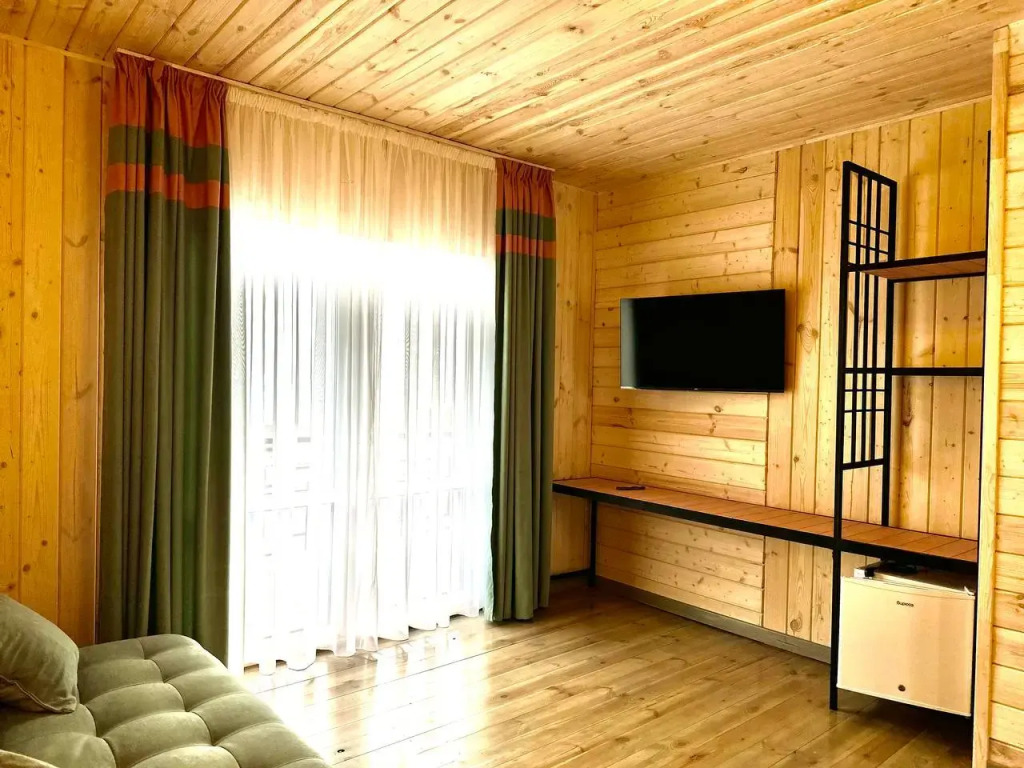 Шестиместный семейный номер Superior с балконом в Manresa family resort