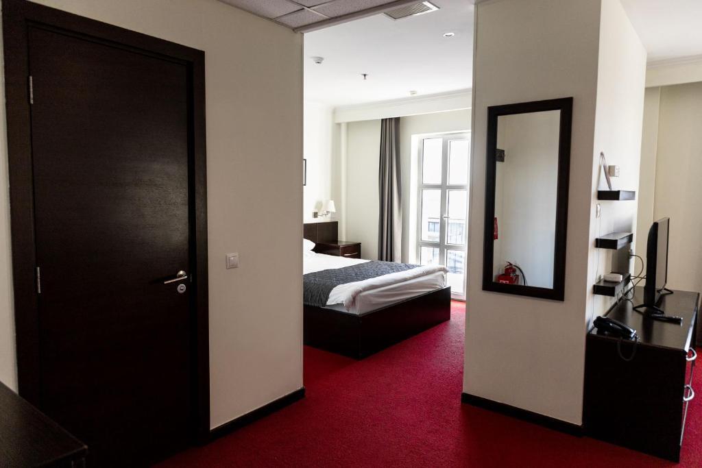 Апартаменты с балконом в Chagala Hotel Aktau