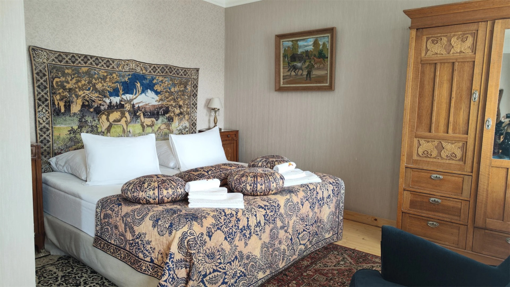 Superior Double room (full double bed)