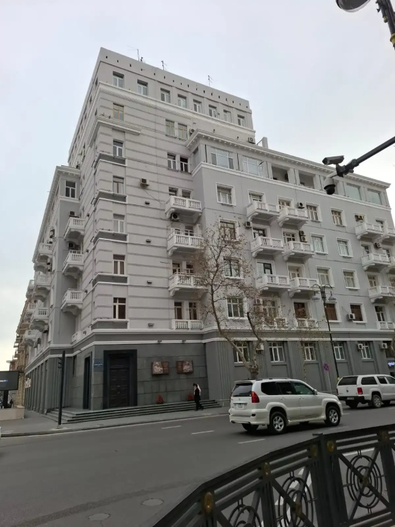 F1 View in Boulevard 4 Apartments