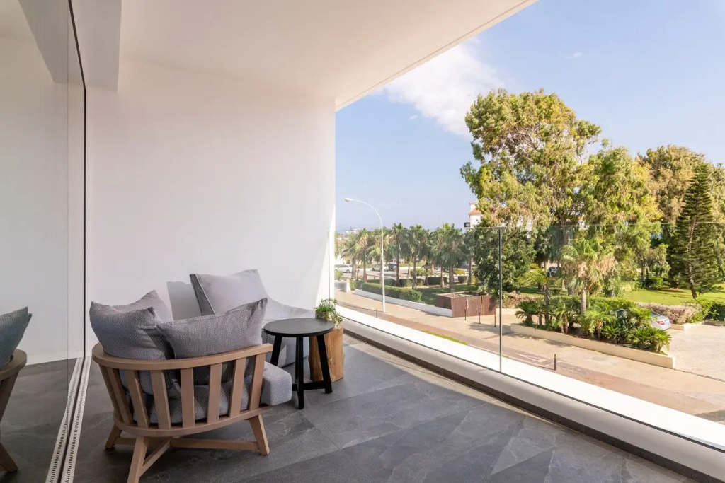 Balcony & Terrace