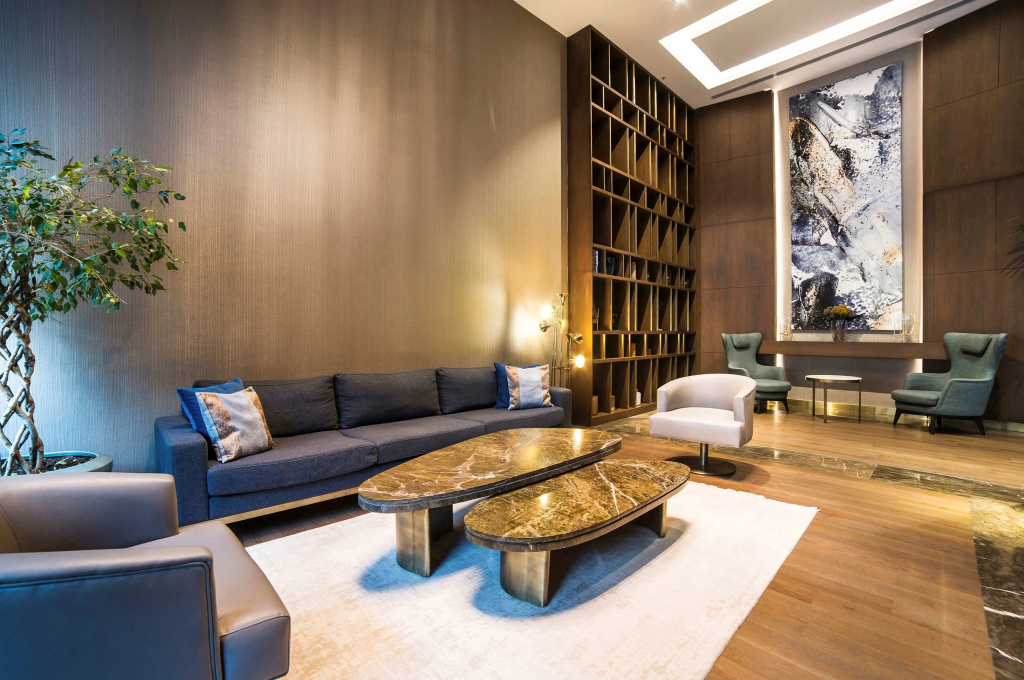 Lobby & Reception