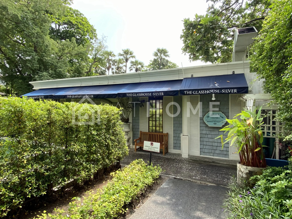 Zire Wongamat Apartments
