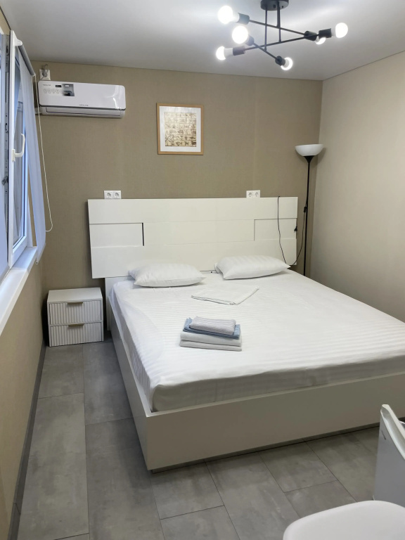 Double Studio (full double bed)
