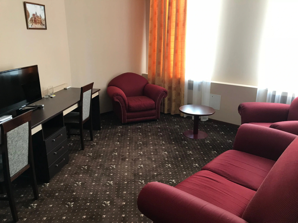 2 Bedrooms Double Suite (full double bed)