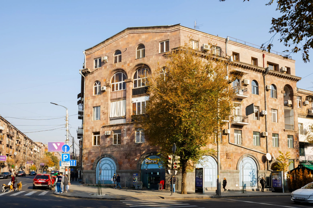 3-K Kvartira na Ul. Tumanyana, Tm200 Flat