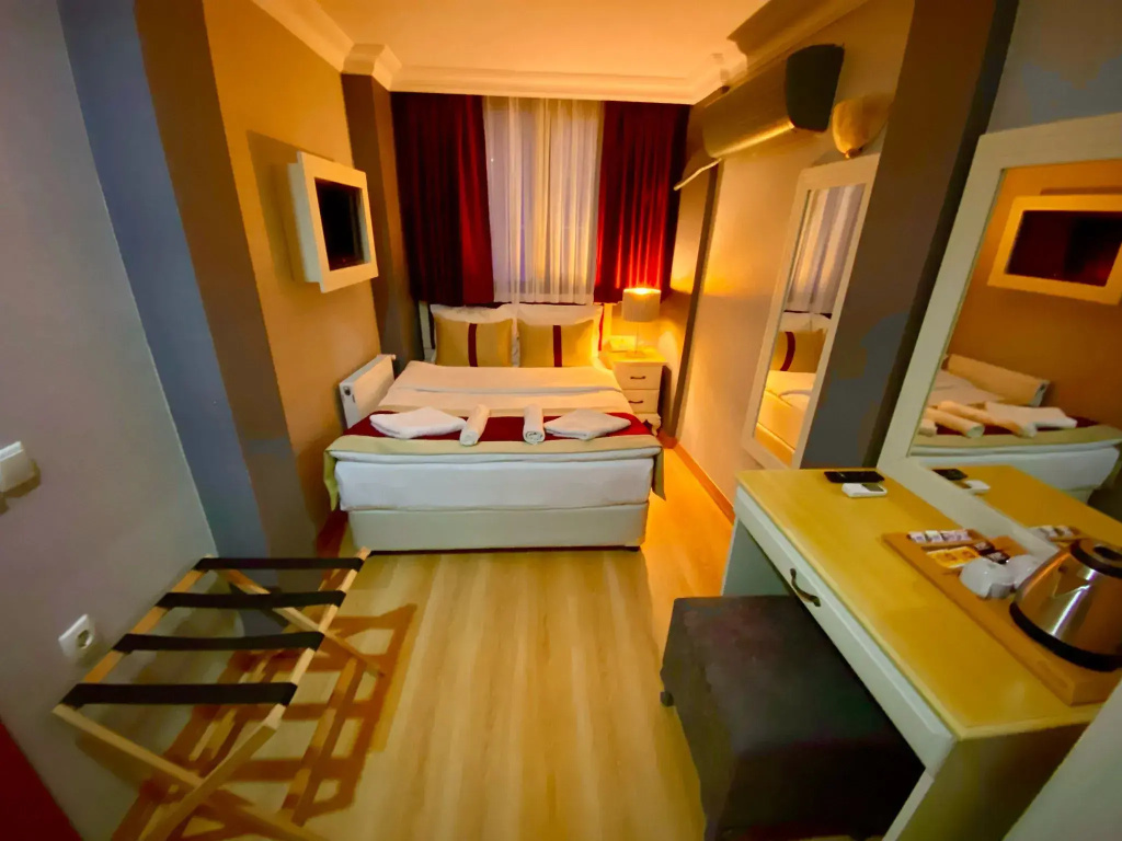 Hotel photo 12