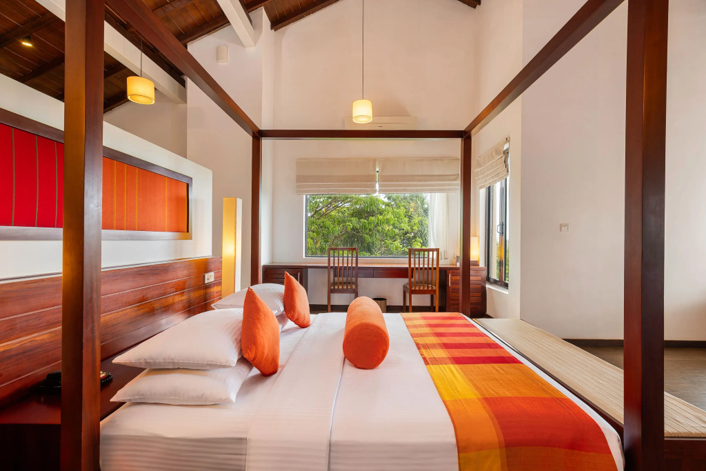 Double Suite with balcony and beachfront (full double bed)