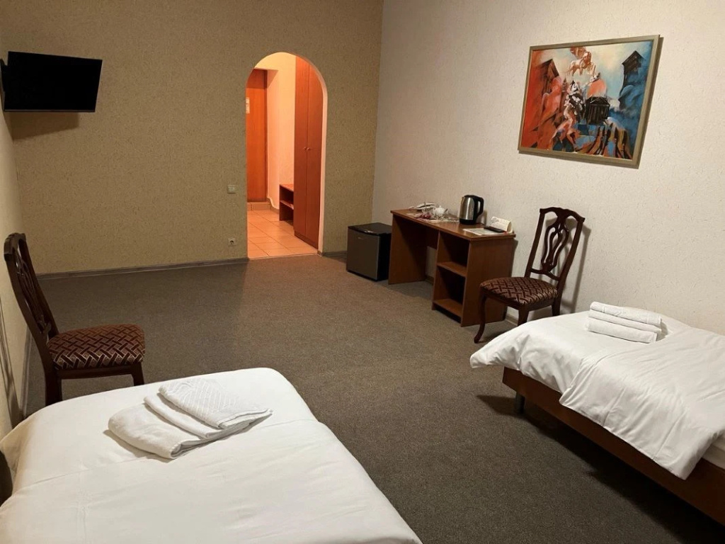 No. 1 First Category Double room (twin beds)