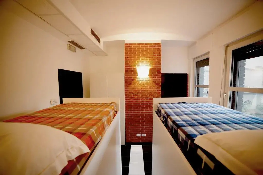 Bed in Dorm with city view